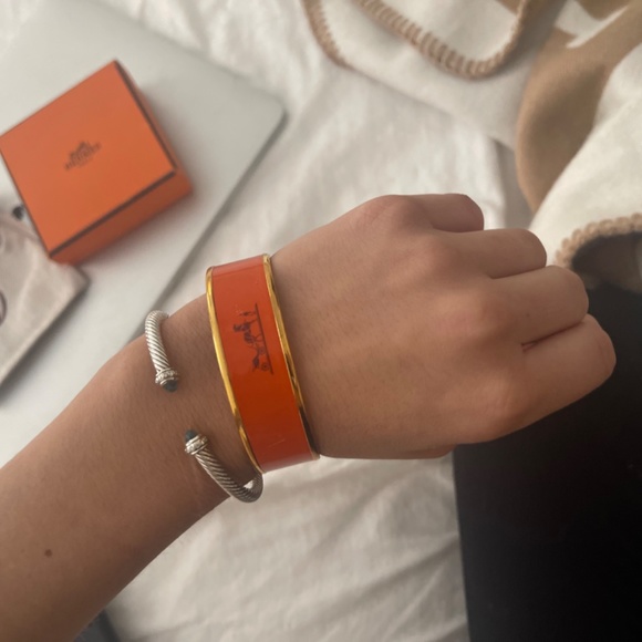 Hermès Caleche Orange Enamel Gold Plated Bangle Bracelet - Picture 10 of 12